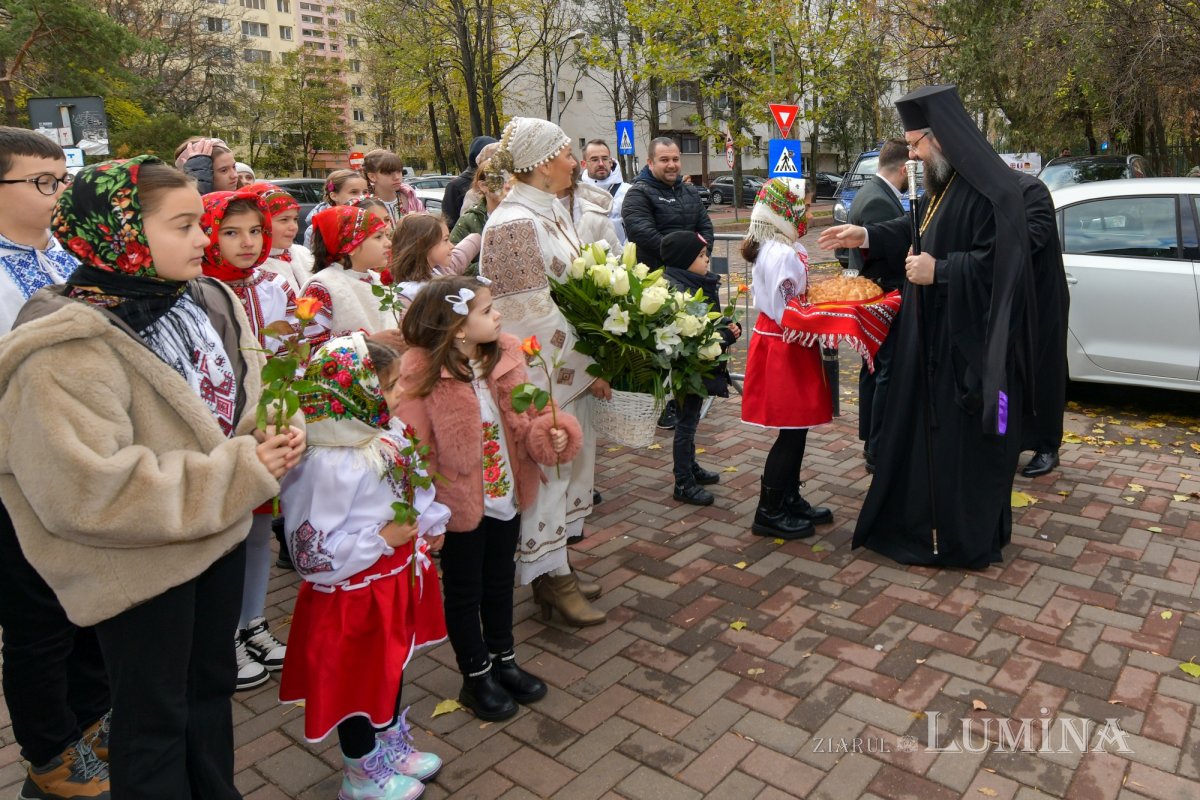 O nouă raclă pentru moaștele Sfântului Cuvios Antonie de la Iezerul Vâlcii 316585