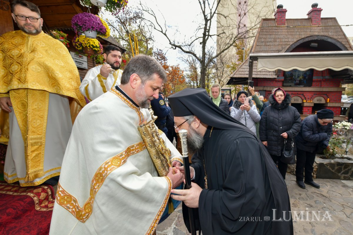 O nouă raclă pentru moaștele Sfântului Cuvios Antonie de la Iezerul Vâlcii 316586