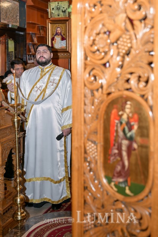 O nouă raclă pentru moaștele Sfântului Cuvios Antonie de la Iezerul Vâlcii 316599