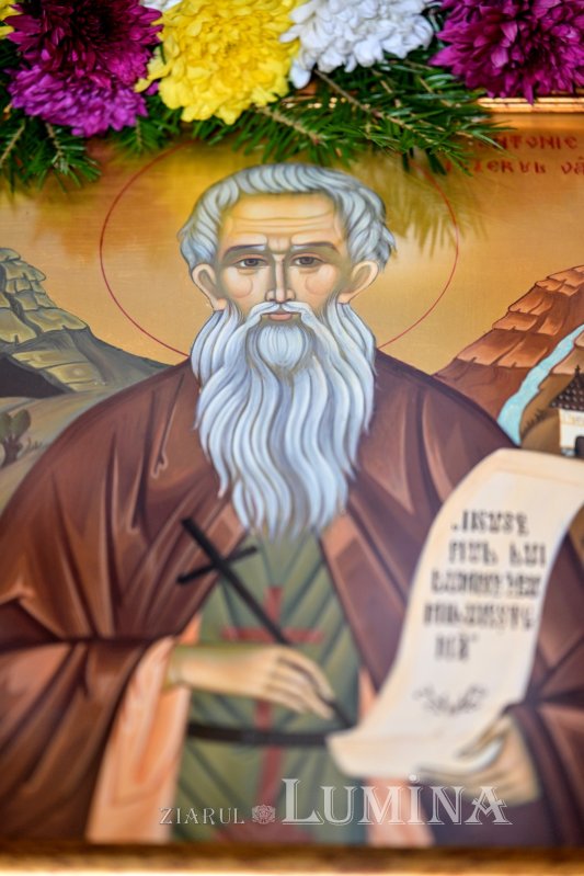 O nouă raclă pentru moaștele Sfântului Cuvios Antonie de la Iezerul Vâlcii 316605