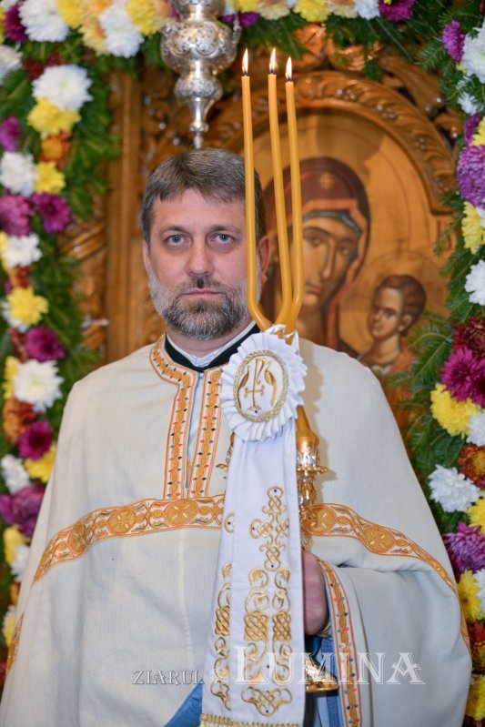 O nouă raclă pentru moaștele Sfântului Cuvios Antonie de la Iezerul Vâlcii 316610