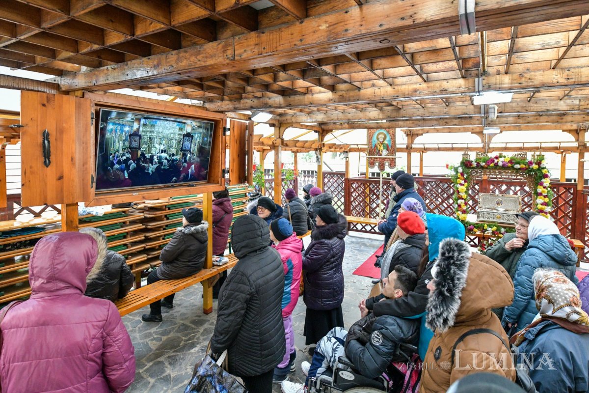 O nouă raclă pentru moaștele Sfântului Cuvios Antonie de la Iezerul Vâlcii 316613