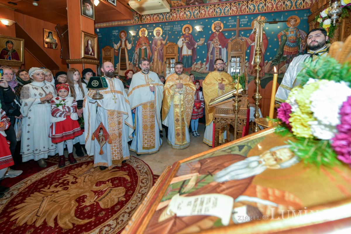 O nouă raclă pentru moaștele Sfântului Cuvios Antonie de la Iezerul Vâlcii 316622