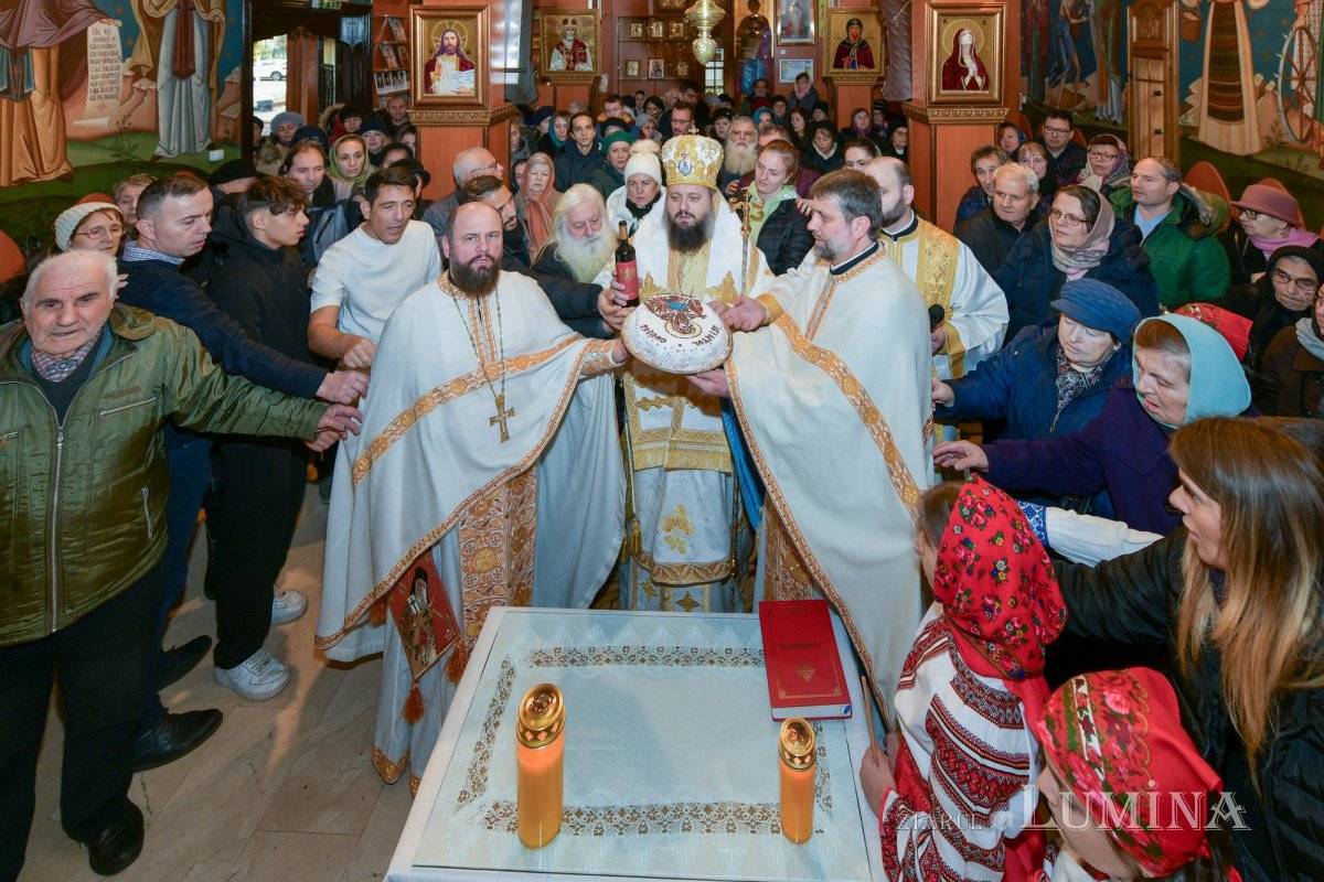 O nouă raclă pentru moaștele Sfântului Cuvios Antonie de la Iezerul Vâlcii 316626