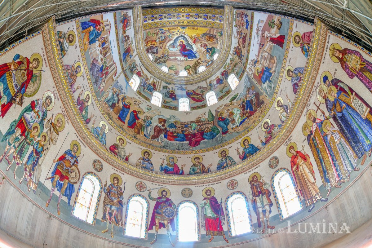Catedrala Mântuirii Neamului la ceas aniversar 316649