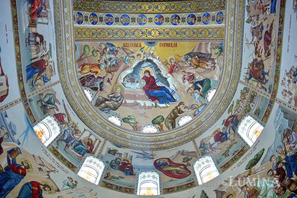 Catedrala Mântuirii Neamului la ceas aniversar 316652