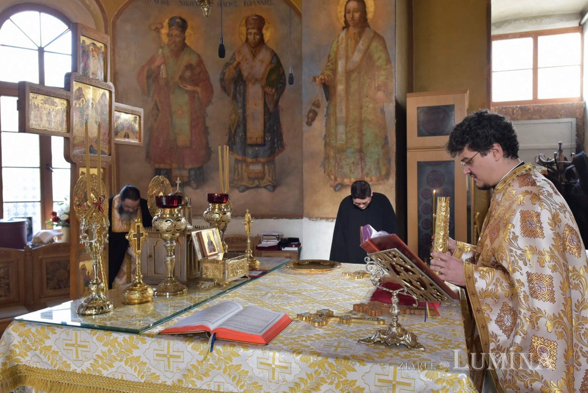 Paraclisul universitar „Sfânta Ecaterina” și-a sărbătorit hramul 316728