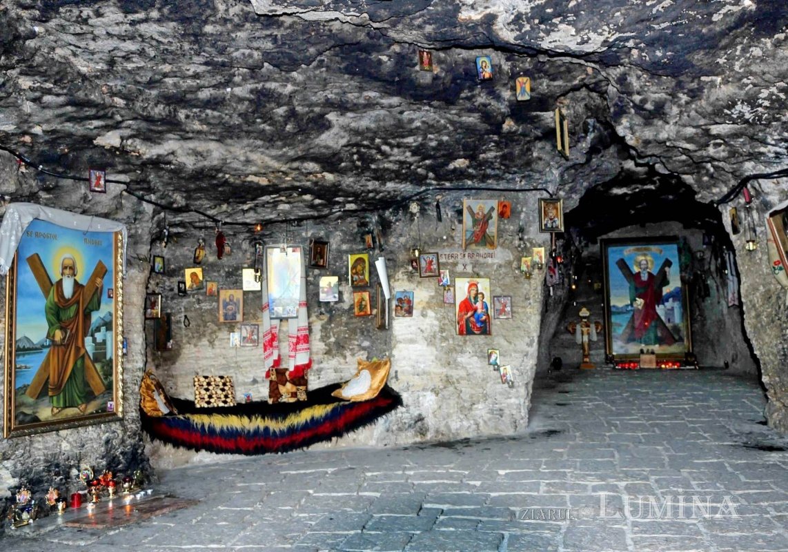 Sclipirile Luminii: Lăcaşuri sfinte închinate Sfântului Apostol Andrei 317184