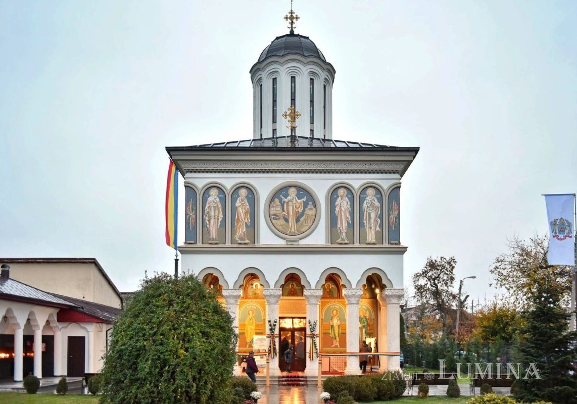 Sclipirile Luminii: Lăcaşuri sfinte închinate Sfântului Apostol Andrei 317186