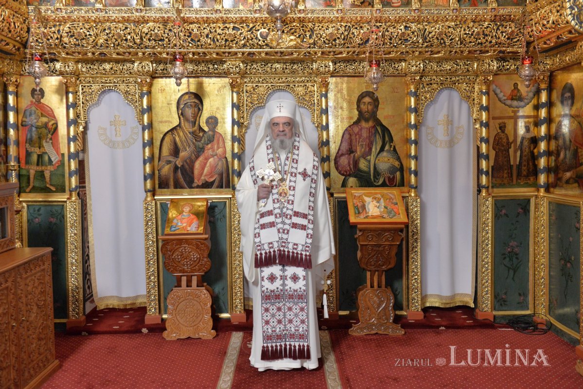 „Iisus Hristos dăruiește lumină sufletului și trupului” 317381