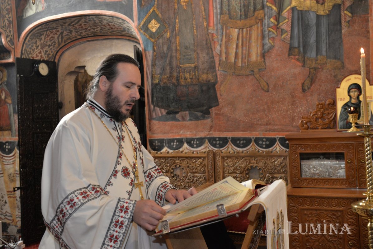 „Iisus Hristos dăruiește lumină sufletului și trupului” 317384