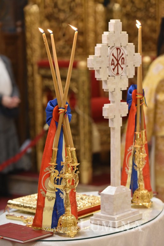 Rugăciune pe Dealul Patriarhiei la ceas de sărbătoare a poporului român 317367