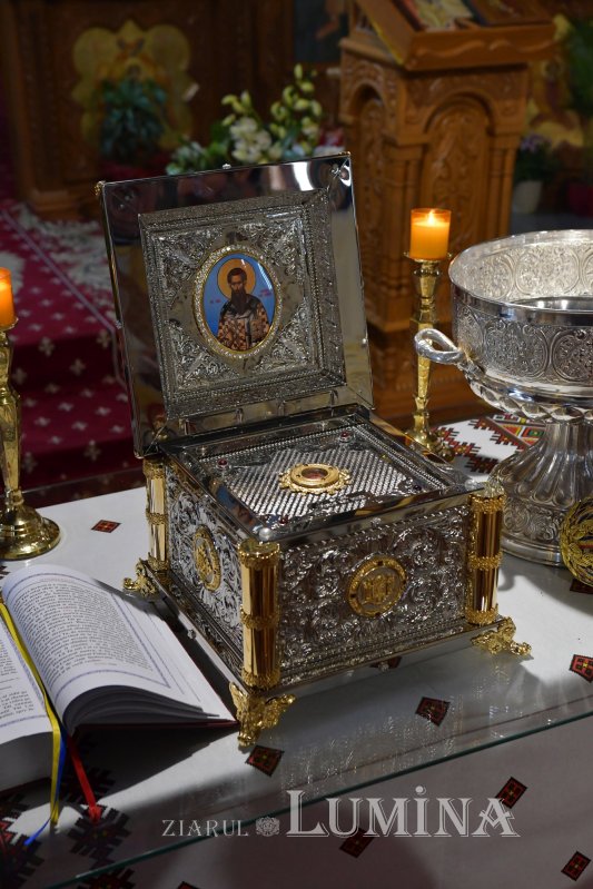 Binecuvântarea Sfântului Vasile cel Mare la o parohie bucureșteană 317708