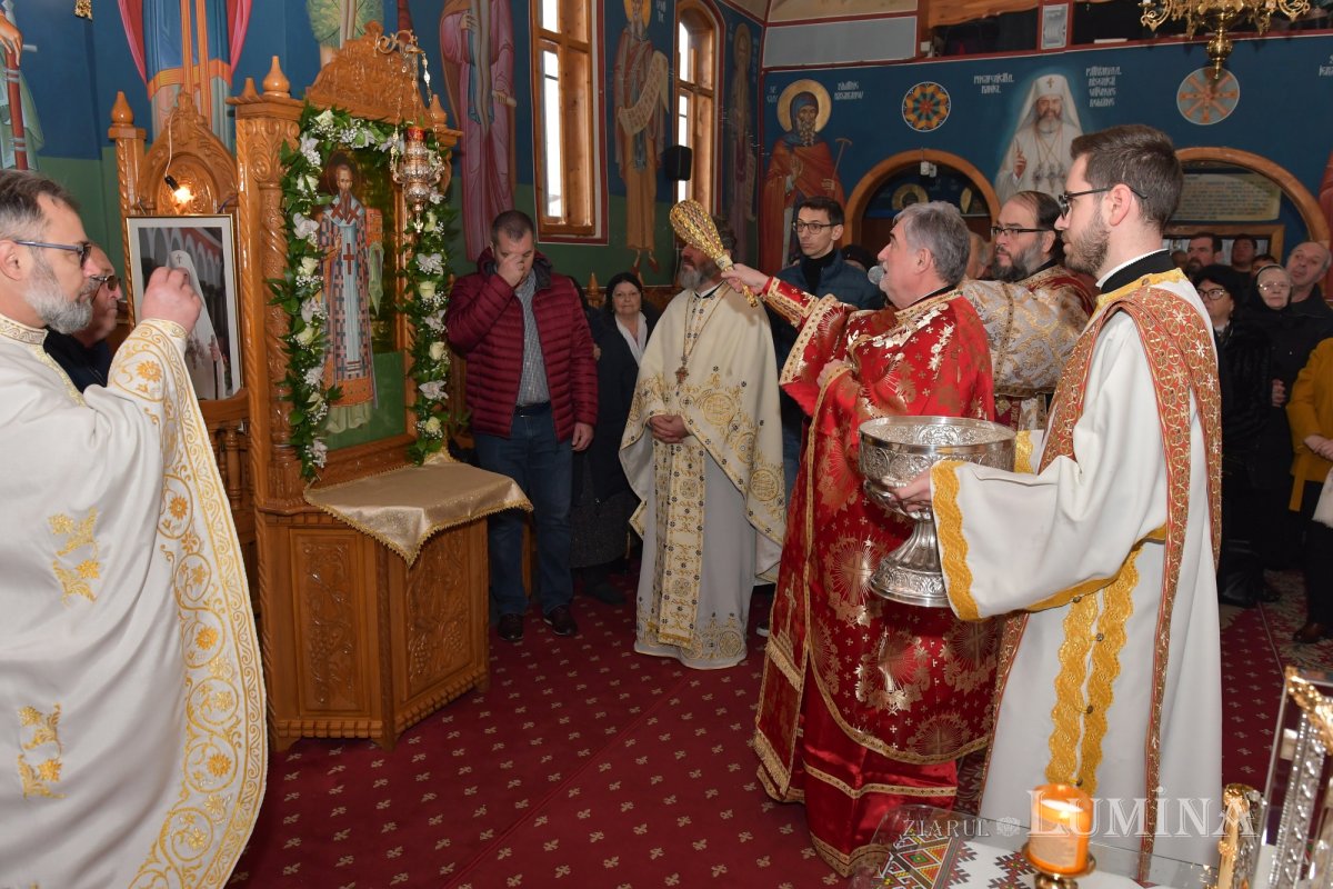 Binecuvântarea Sfântului Vasile cel Mare la o parohie bucureșteană 317710