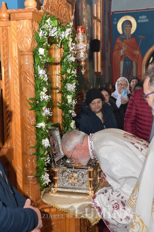 Binecuvântarea Sfântului Vasile cel Mare la o parohie bucureșteană 317711