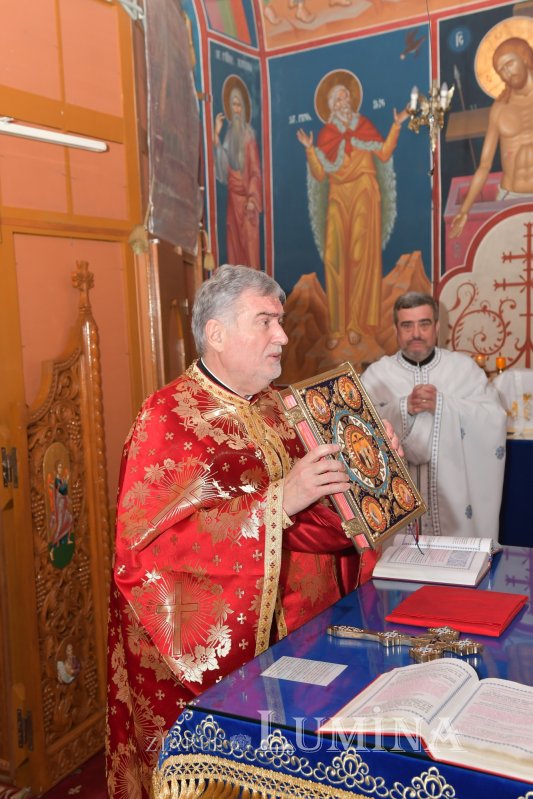 Binecuvântarea Sfântului Vasile cel Mare la o parohie bucureșteană 317715