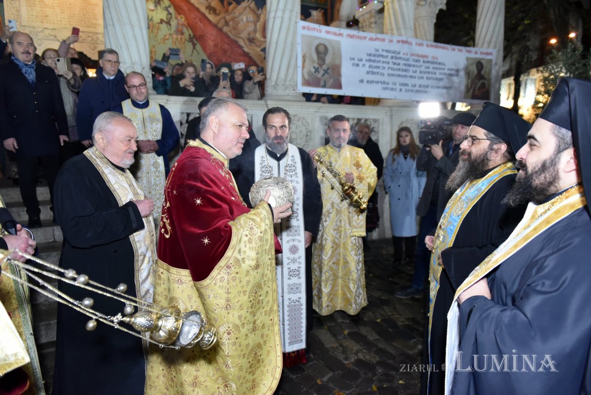 Moaștele Sfântului Ioan Botezătorul la Biserica „Sfântul Gheorghe”-Nou 317777