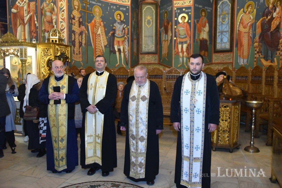 Moaștele Sfântului Ioan Botezătorul la Biserica „Sfântul Gheorghe”-Nou 317784