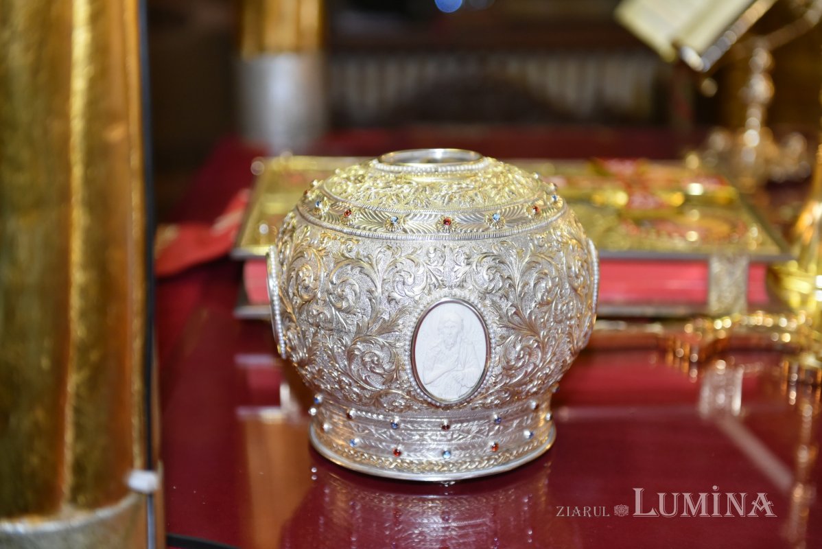 Moaștele Sfântului Ioan Botezătorul la Biserica „Sfântul Gheorghe”-Nou 317785