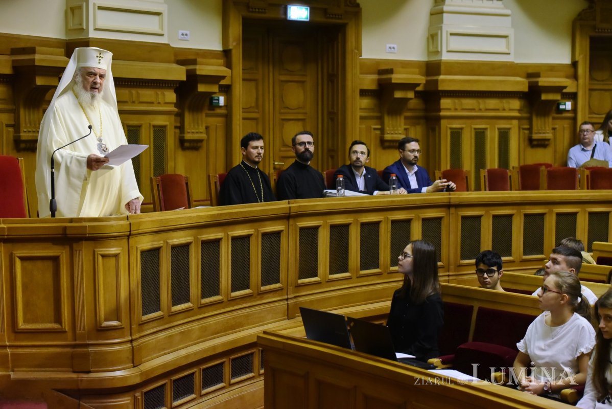 Spectacolul „Sfântul Nicolae în mijlocul copiilor” pe Dealul Patriarhiei 317895