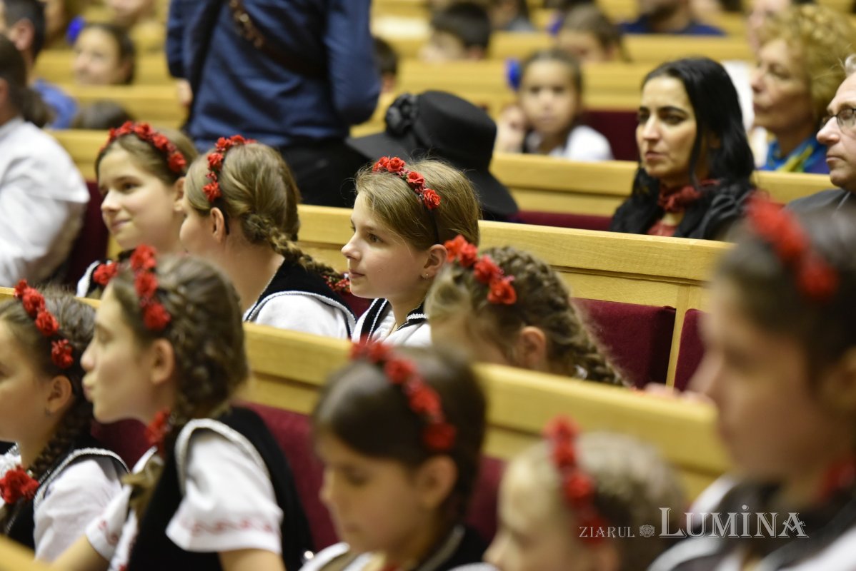 Spectacolul „Sfântul Nicolae în mijlocul copiilor” pe Dealul Patriarhiei 317898
