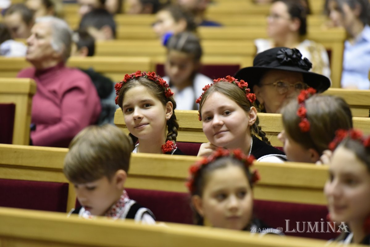 Spectacolul „Sfântul Nicolae în mijlocul copiilor” pe Dealul Patriarhiei 317902