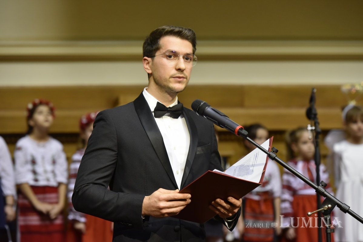 Spectacolul „Sfântul Nicolae în mijlocul copiilor” pe Dealul Patriarhiei 317905