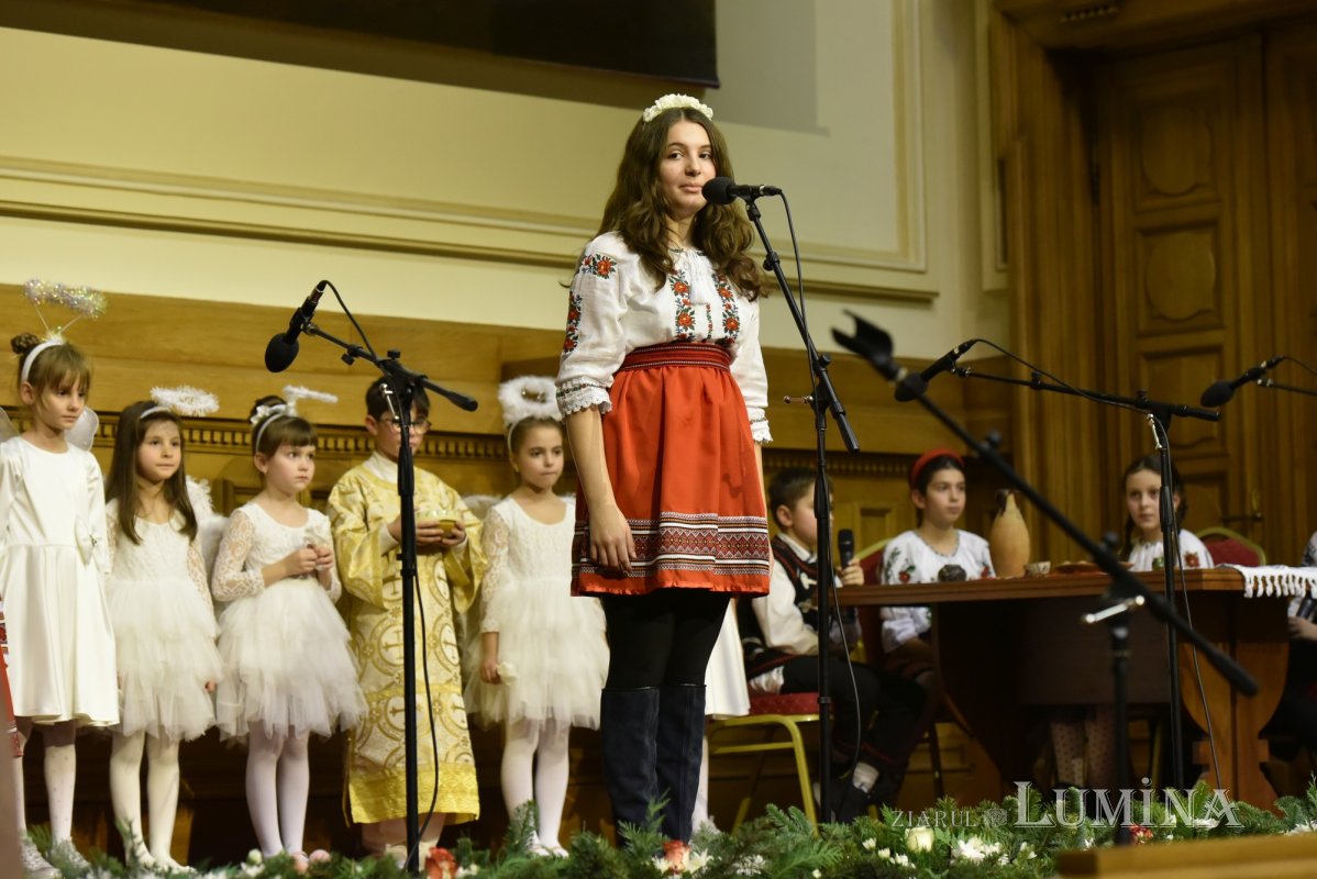 Spectacolul „Sfântul Nicolae în mijlocul copiilor” pe Dealul Patriarhiei 317906