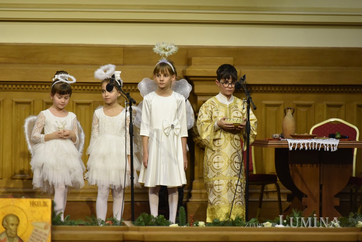 Spectacolul „Sfântul Nicolae în mijlocul copiilor” pe Dealul Patriarhiei 317907