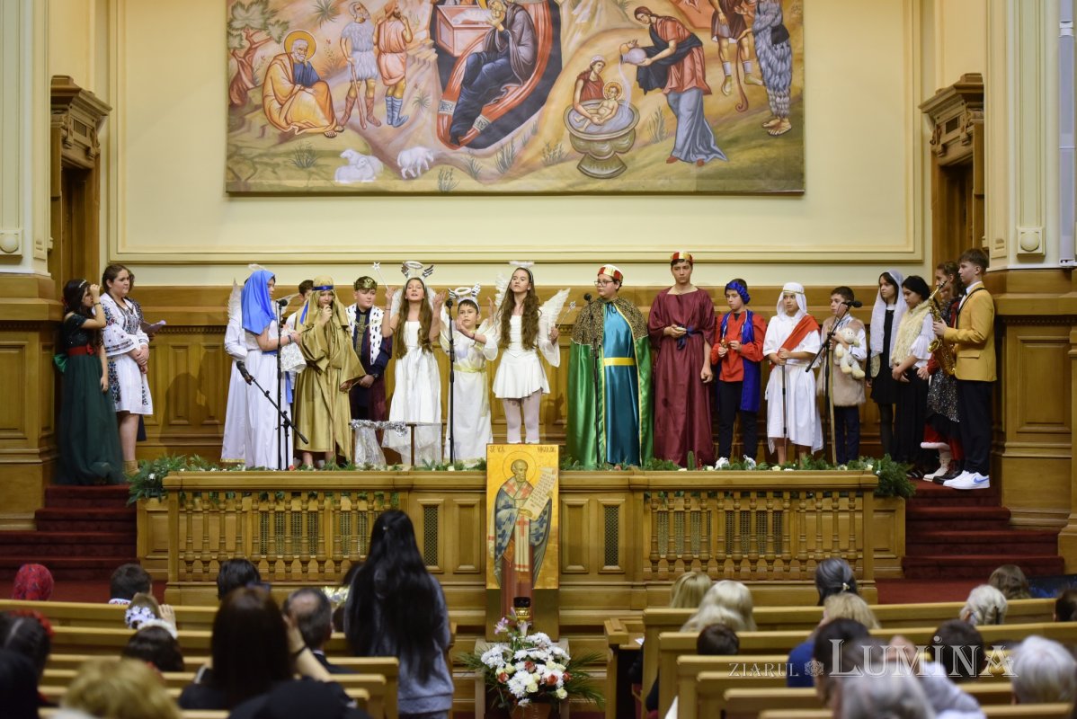 Spectacolul „Sfântul Nicolae în mijlocul copiilor” pe Dealul Patriarhiei 317918