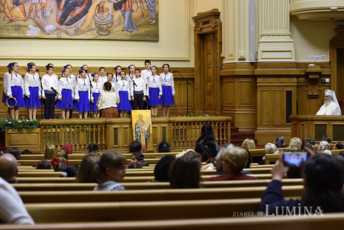 Spectacolul „Sfântul Nicolae în mijlocul copiilor” pe Dealul Patriarhiei 317925
