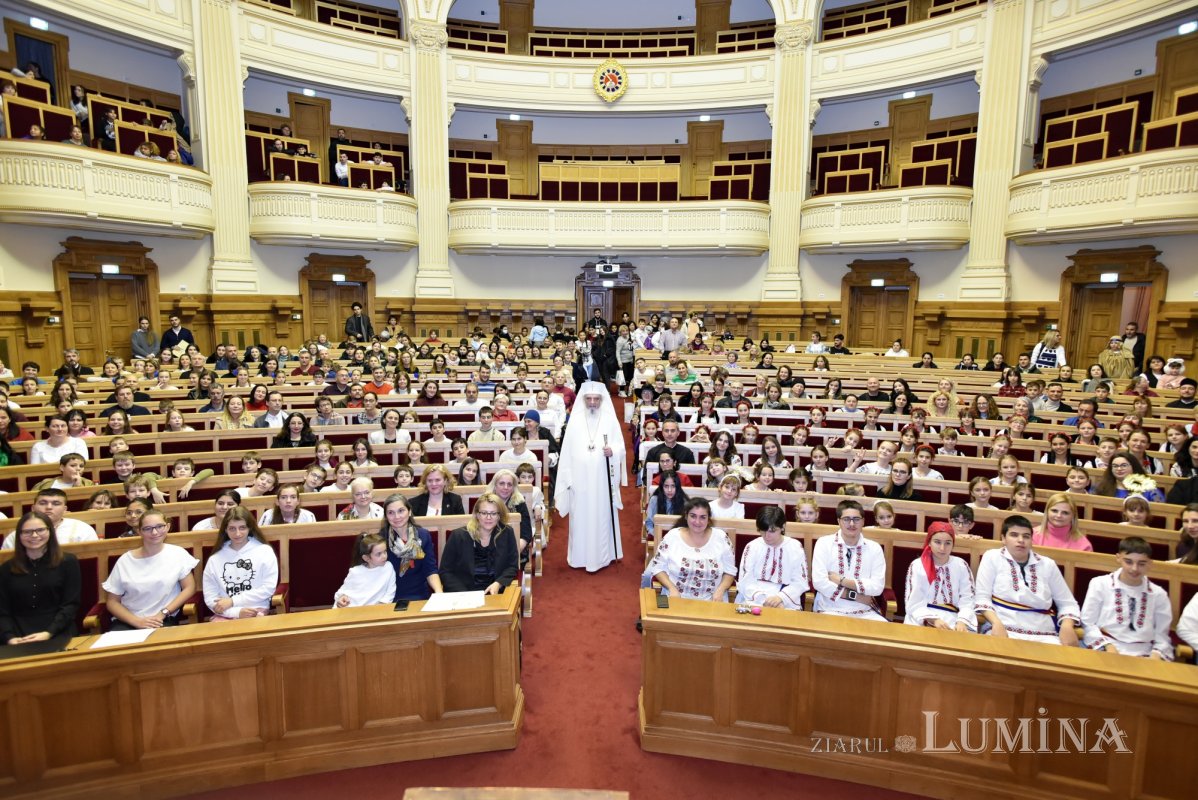 Spectacolul „Sfântul Nicolae în mijlocul copiilor” pe Dealul Patriarhiei 317927