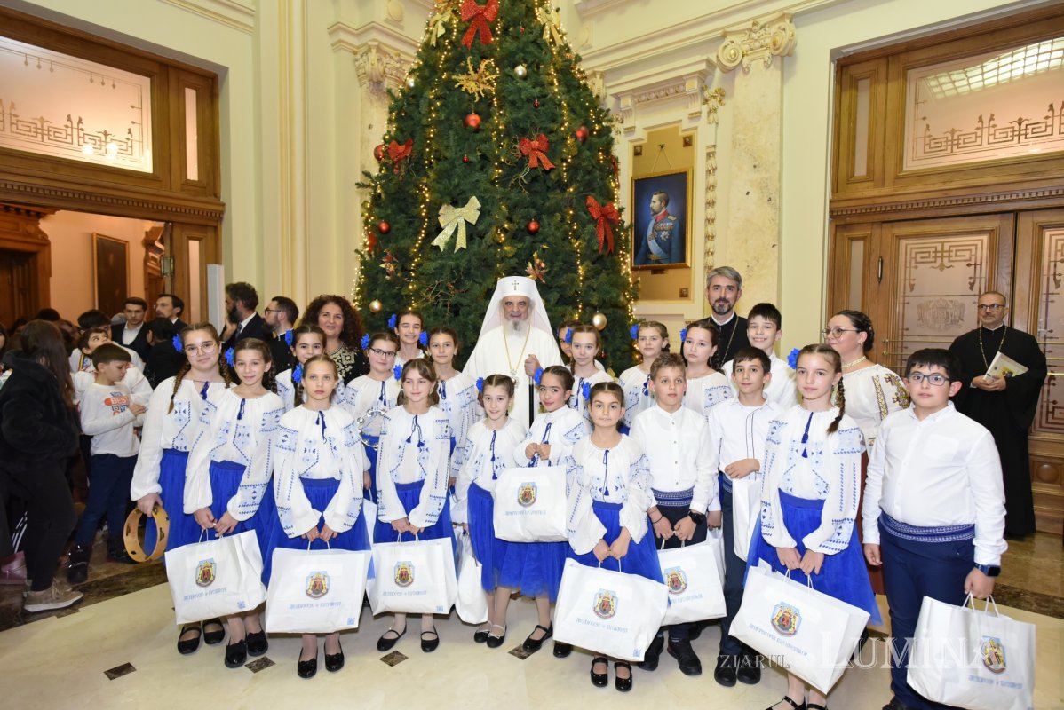 Spectacolul „Sfântul Nicolae în mijlocul copiilor” pe Dealul Patriarhiei 317935