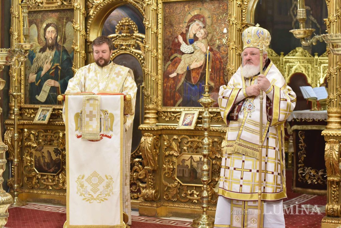 Sărbătoarea unui sfânt dăruitor la Catedrala Patriarhală din București 318041