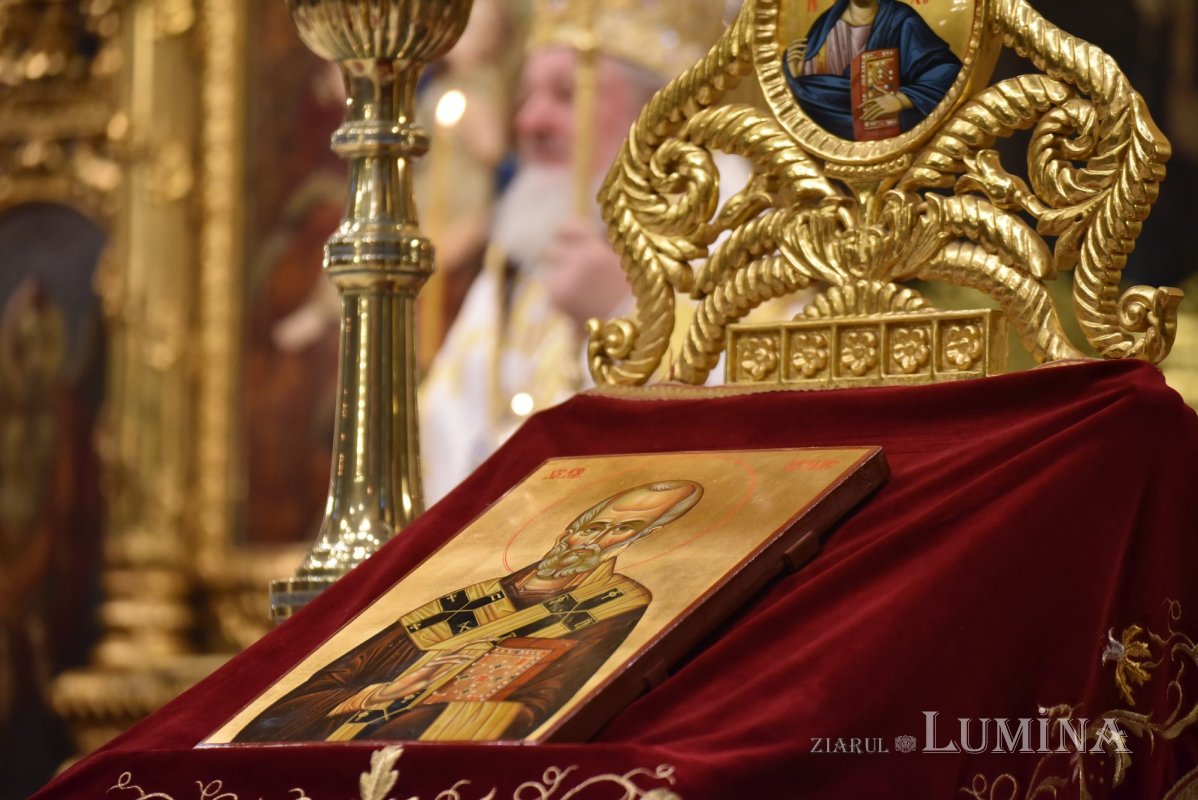 Sărbătoarea unui sfânt dăruitor la Catedrala Patriarhală din București 318043