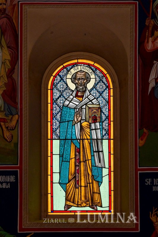 Sclipirile Luminii: Parohia „Sfânta Vineri” din Drumul Taberei 317940