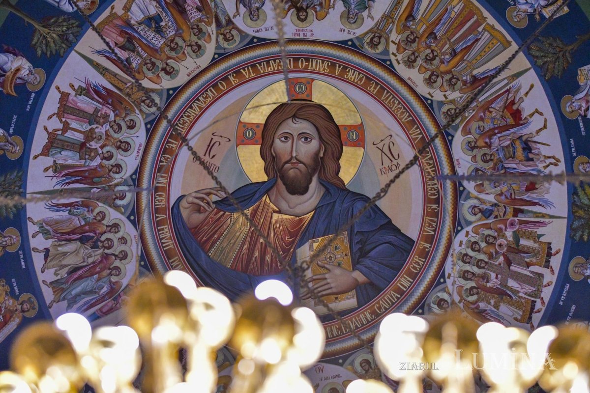 Sclipirile Luminii: Parohia „Sfânta Vineri” din Drumul Taberei 317943