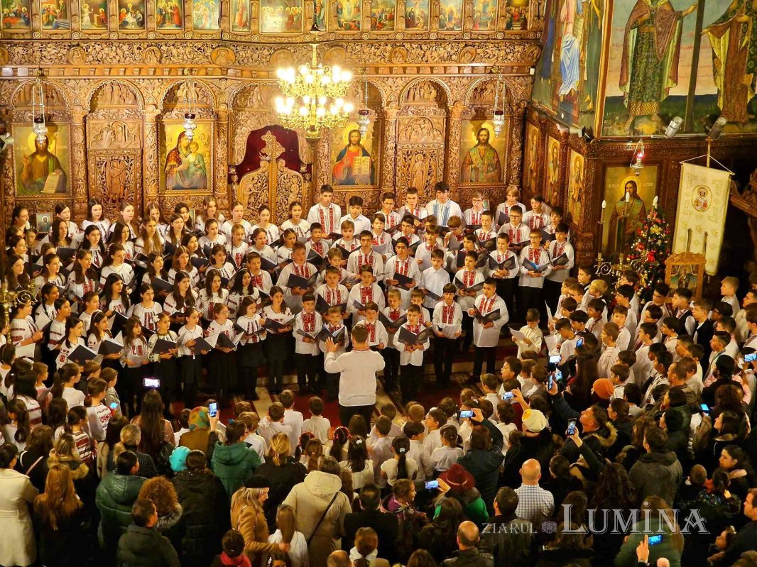 Bucuria colindelor la Biserica „Sfântul Elefterie”-Nou din București 318254