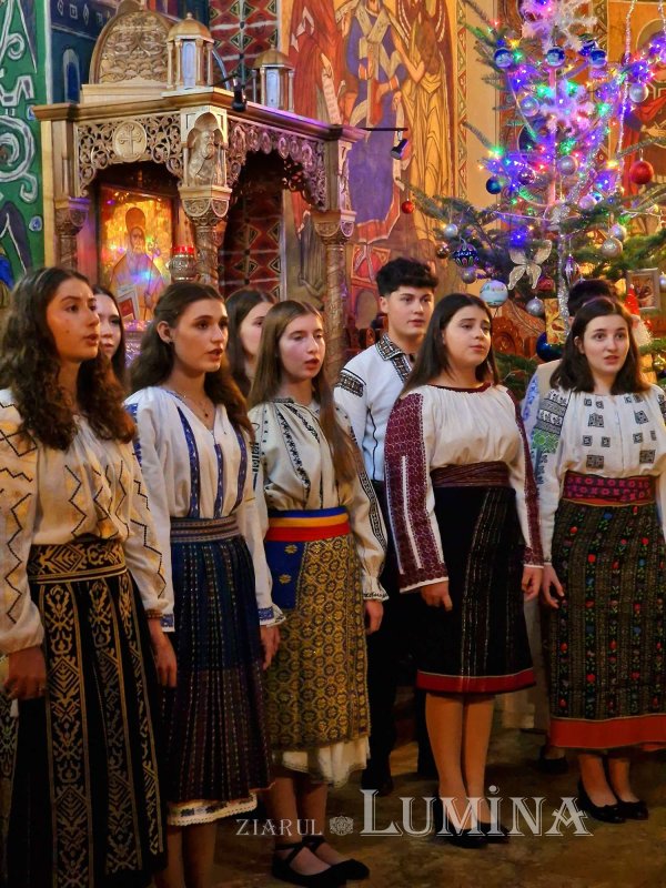 Concert de colinde la Biserica „Izvorul Tămăduirii”-Mavrogheni 318246