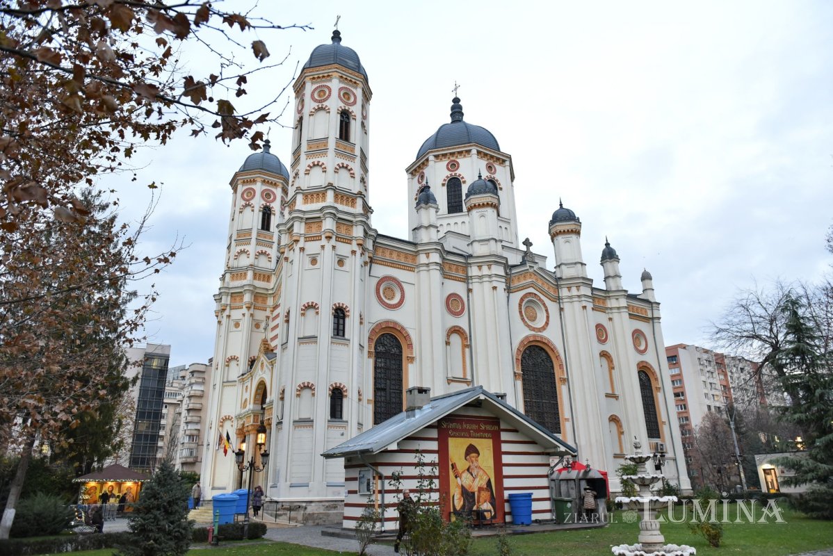 A început sărbătoarea Sfântului Ierarh Spiridon în București 318502