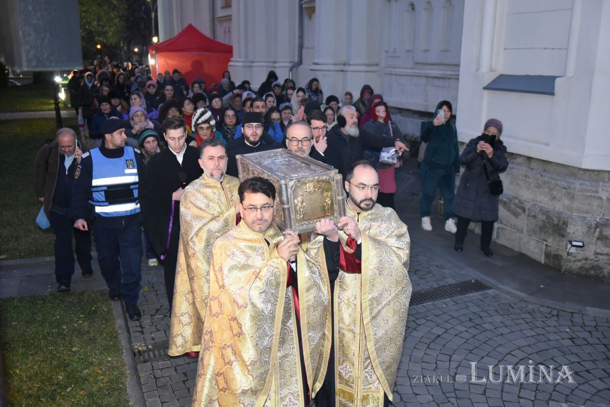 A început sărbătoarea Sfântului Ierarh Spiridon în București 318516