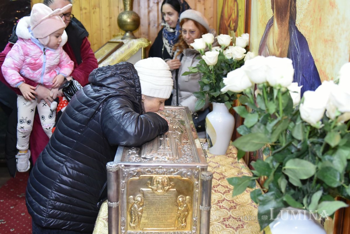 A început sărbătoarea Sfântului Ierarh Spiridon în București 318520
