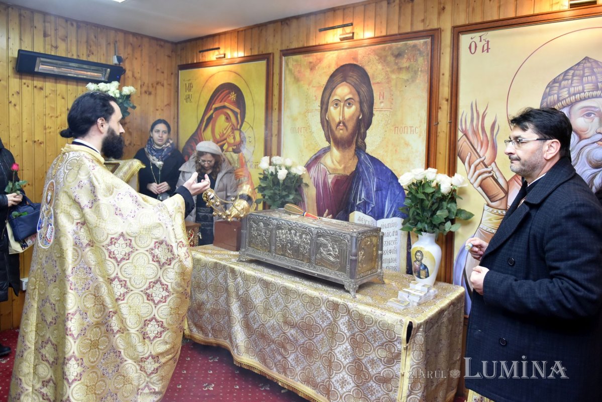 A început sărbătoarea Sfântului Ierarh Spiridon în București 318523