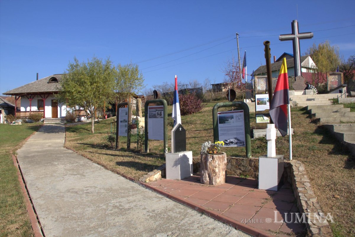 „Ulmi-Poleni”, memorialul care uneşte generaţii 318362