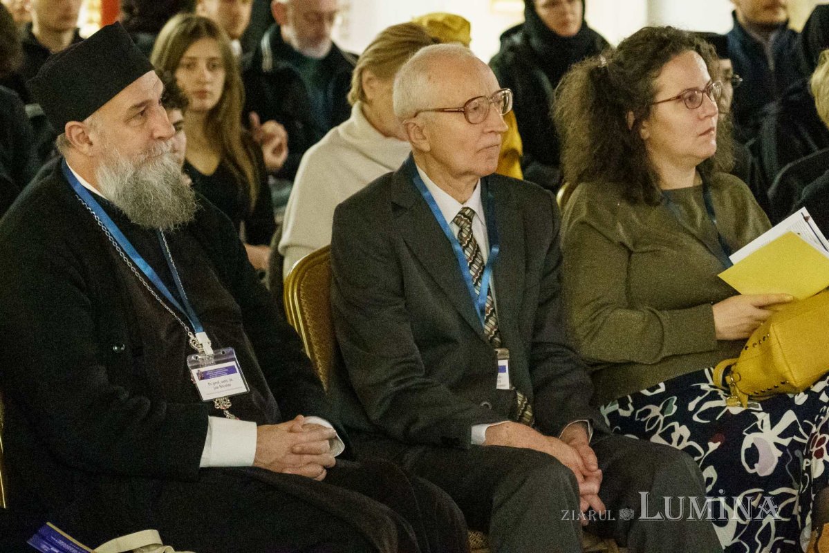 Simpozionul internațional „Sfântul Ierarh Dosoftei” la Iași 318593