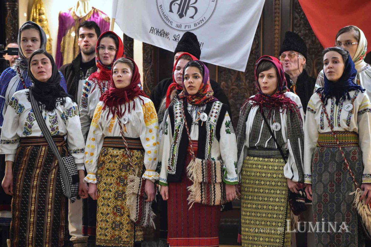 Colindele - mărturii ale Întrupării Domnului 318098