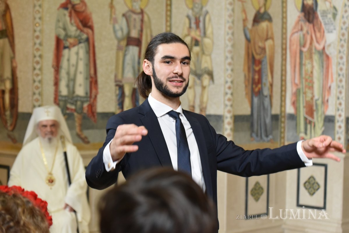 Primii colindători au fost primiți de Patriarhul României 319160