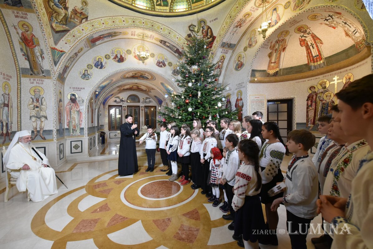 Primii colindători au fost primiți de Patriarhul României 319165
