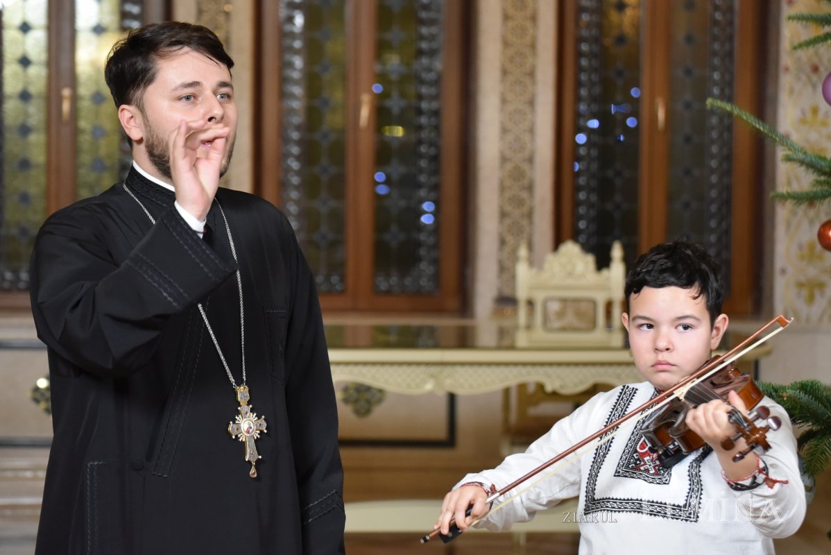 Primii colindători au fost primiți de Patriarhul României 319166