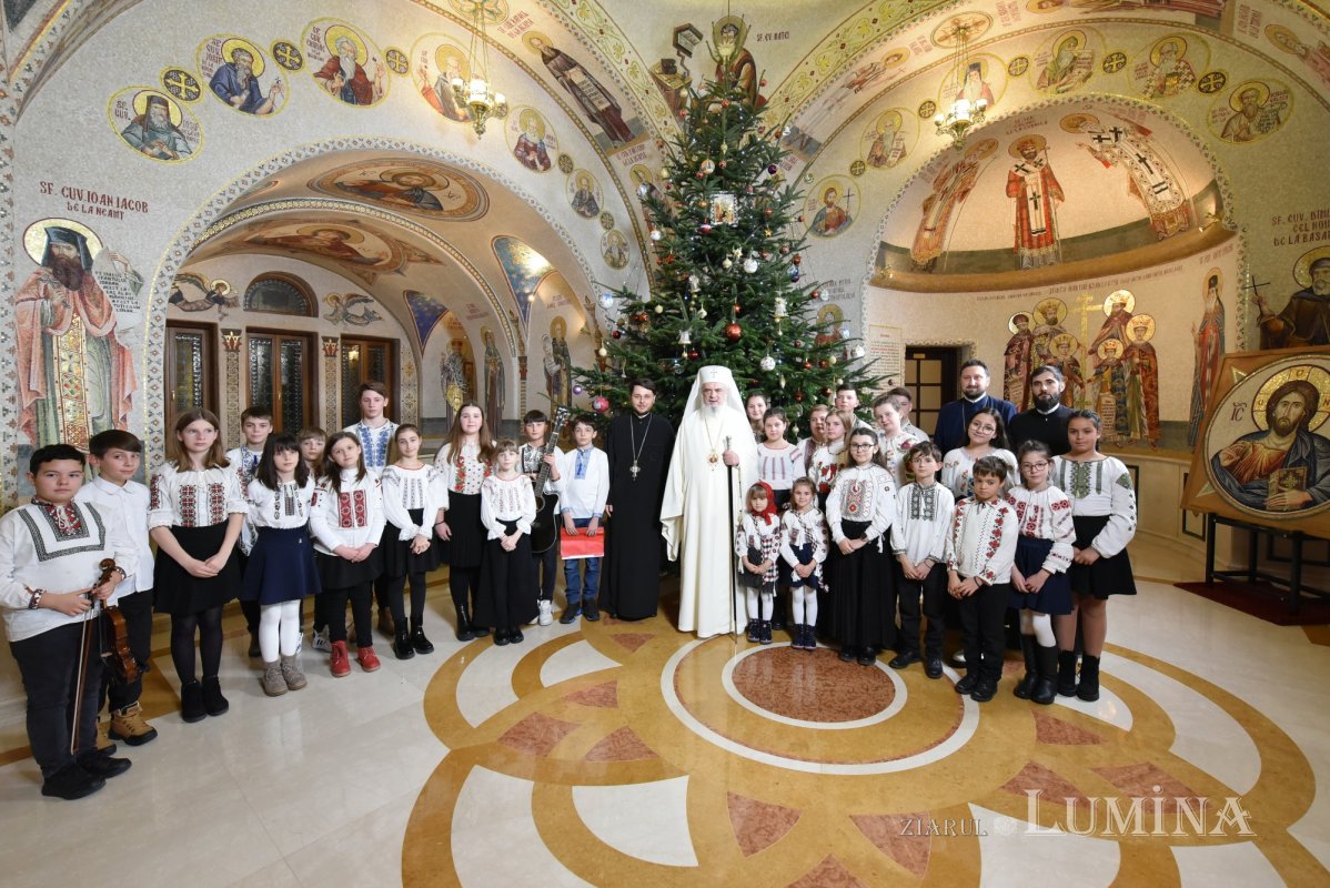 Primii colindători au fost primiți de Patriarhul României 319168